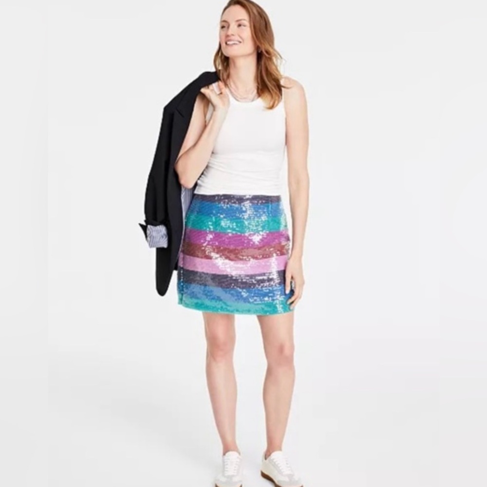 NWT On 34th Women's Mid-Rise Boardwalk-Stripe Sequined Mini Skirt size 16 and 4